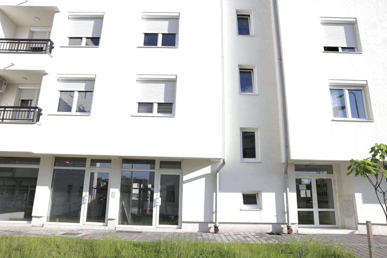 Savana Banja Luka Buitenkant foto