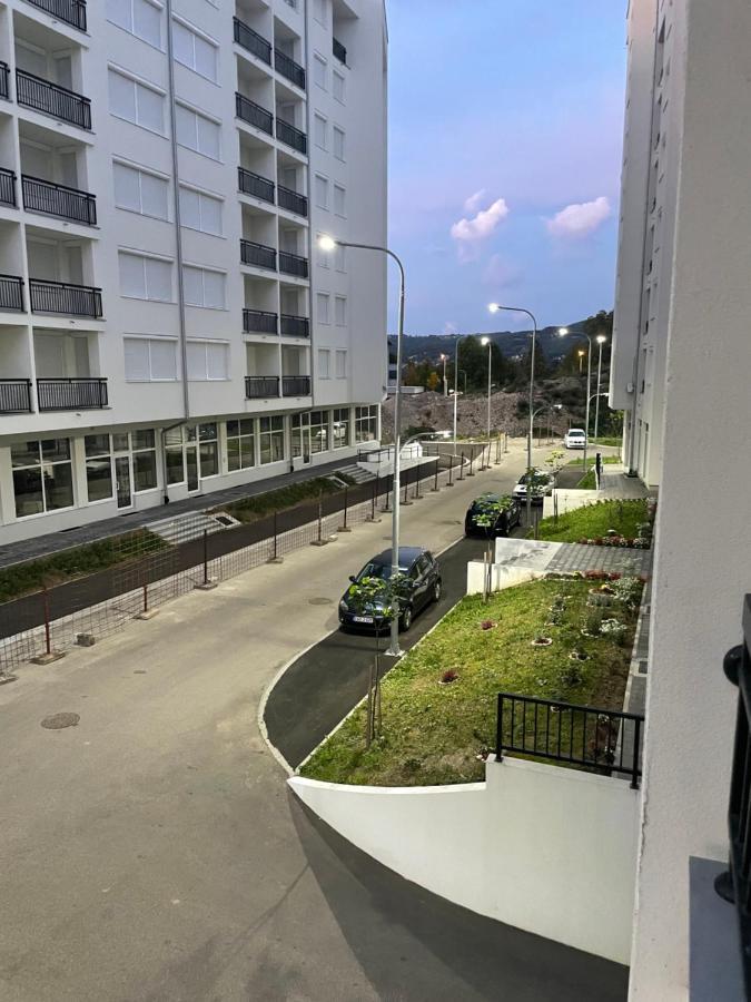 Savana Banja Luka Buitenkant foto
